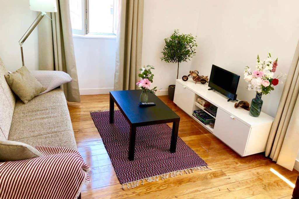 32 3 - Lisbon City Life Private Apartment, Bairro Alto Exterior photo
